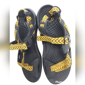 Keen Maupin Men's Sandals Size 13 Yellow/Black